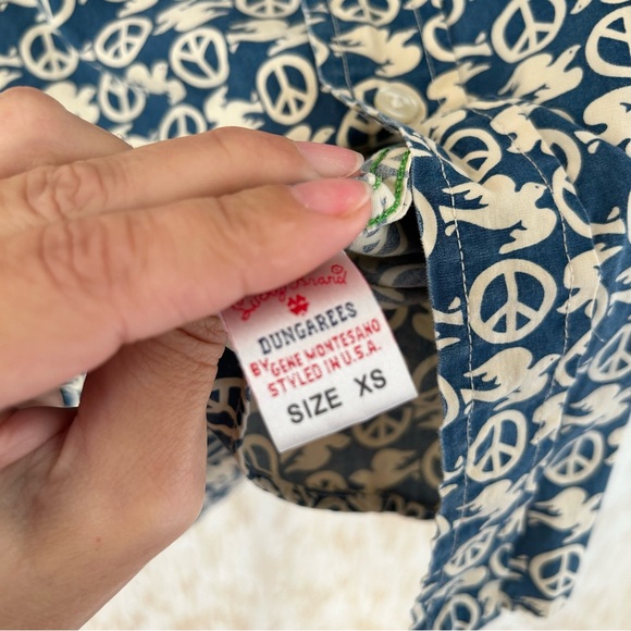 Lucky Brand peace sign ☮️ all over print cotton button down shirt - Picture 10 of 10